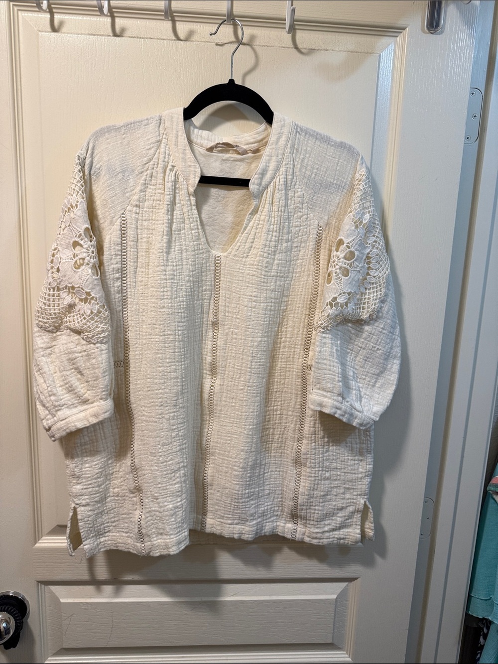 Soft Surroundings Women's Cream Gauze Peasant Top with Crochet Sleeves Size XL